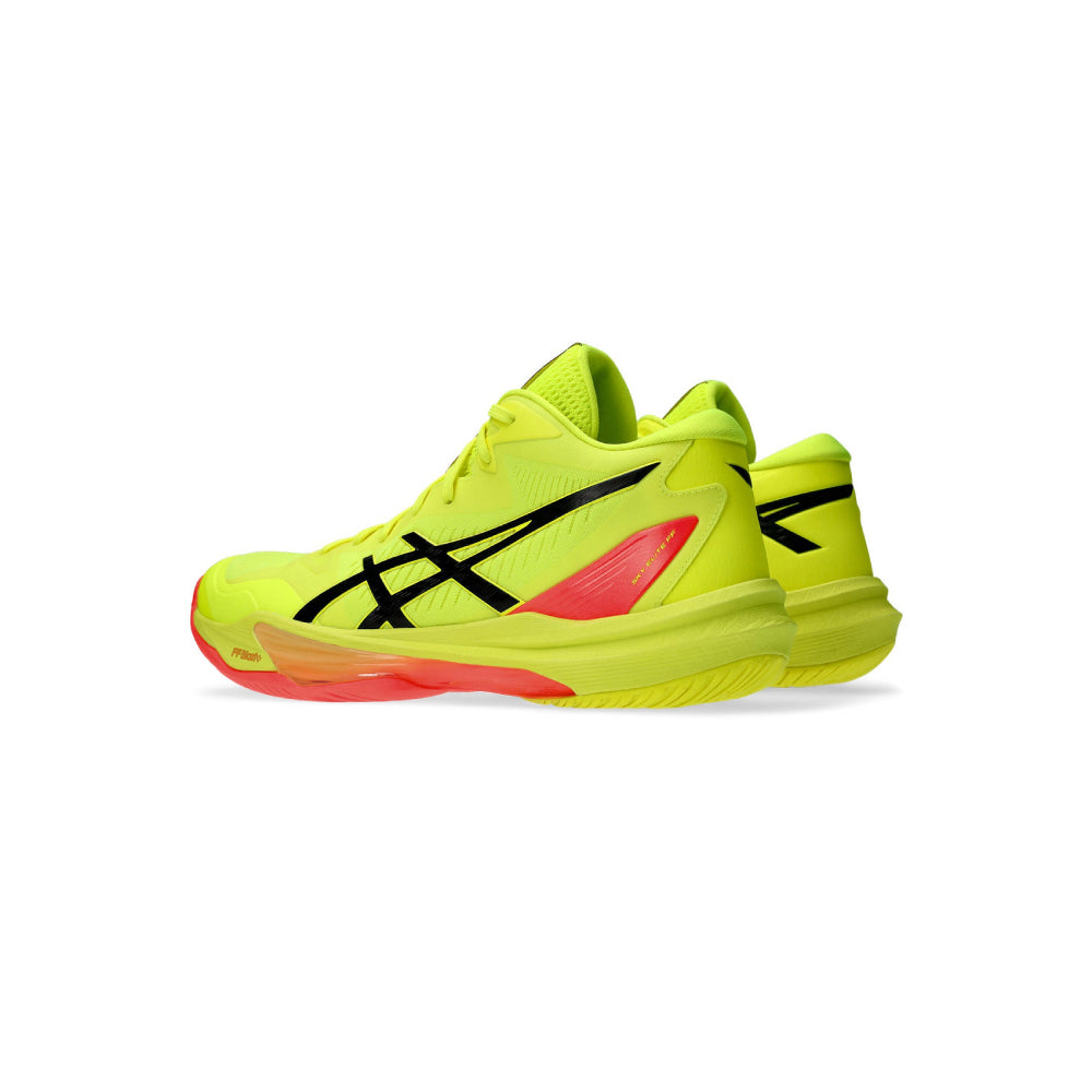 Choose ASICS Men Sky Elite FF MT 3 for Badminton