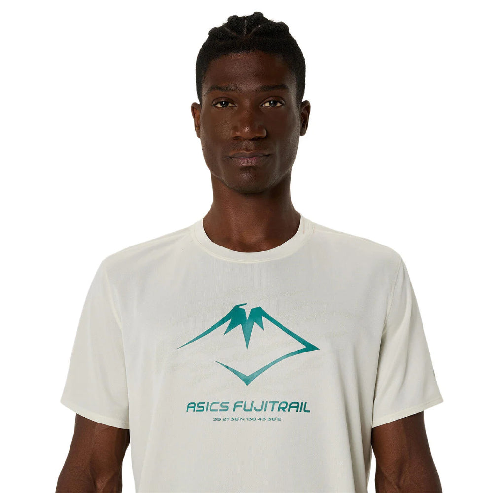 ASICS Men's Fujitrail Logo ss Top (Birch/White Sage/Rainy lake)